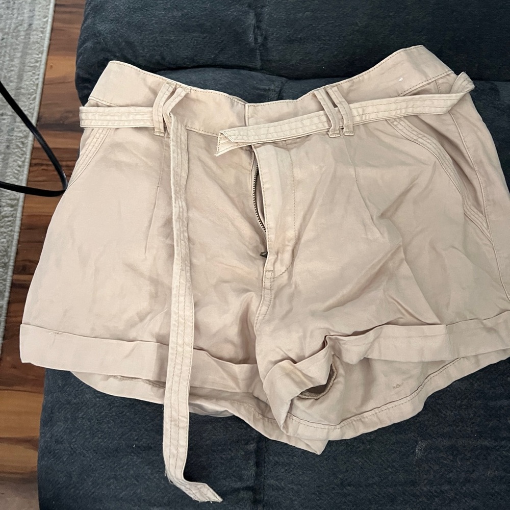 Abercrombie & Fitch Women's Beige Cargo Shorts